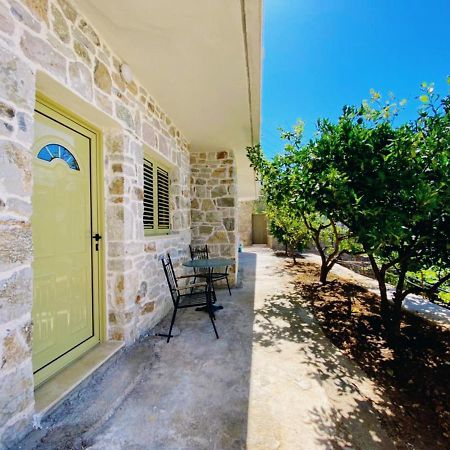 Lemons&Olives Rooms Himare Bagian luar foto